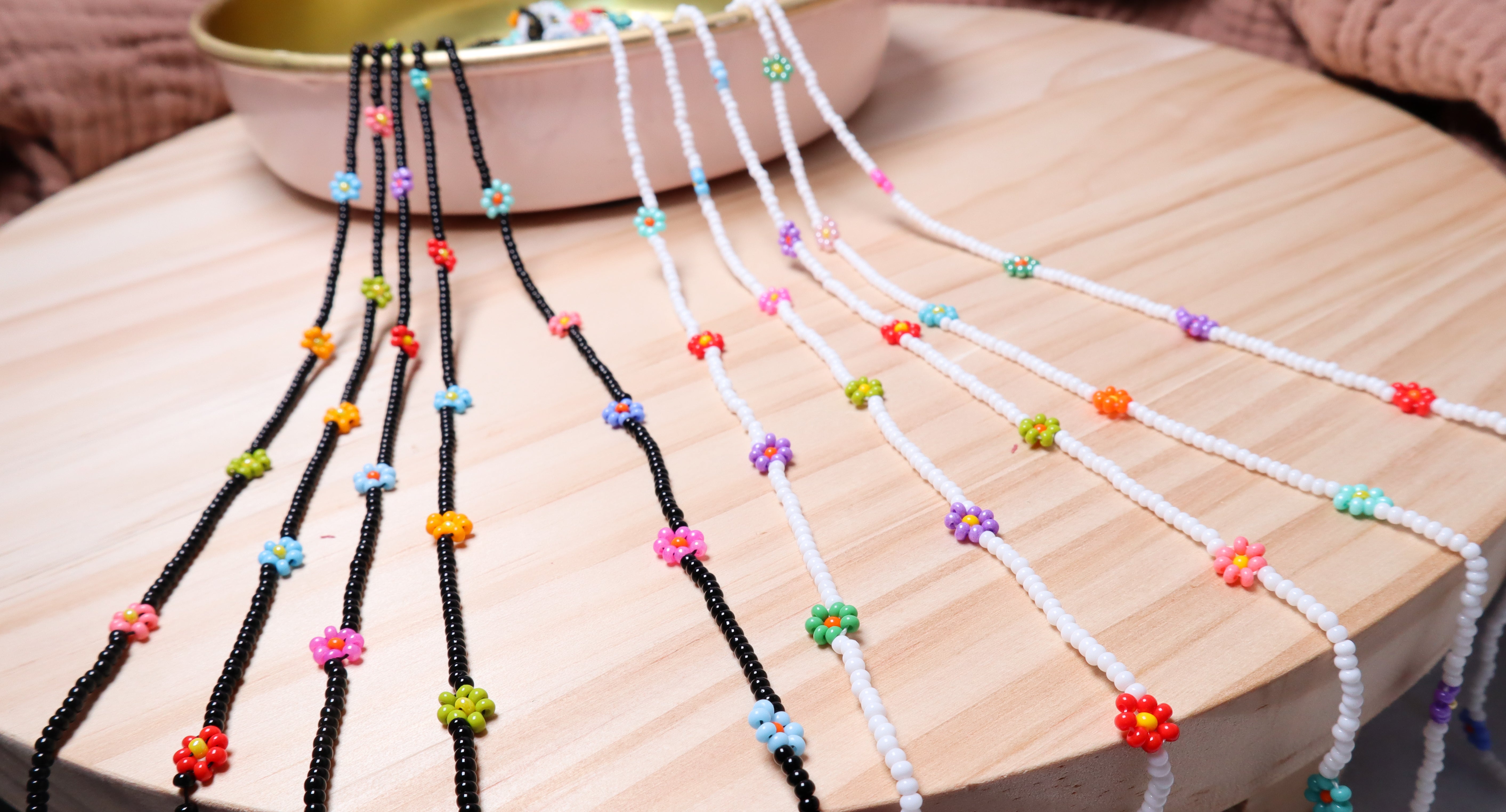 Daisy Flowers Beaded (Sun) Glasses Chain